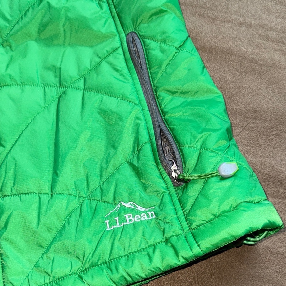 L.L. Bean Vibrant Green Quilted Vest - Picture 2 of 7